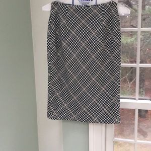 Plaid  pencil skirt with back slit